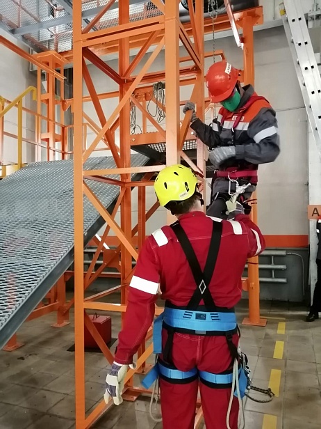 г.Нижний Тагил. Центр подготовки персонала Евраз-Урал"  установил учебный комплекс "АЛЬПИНИСТ" -03 