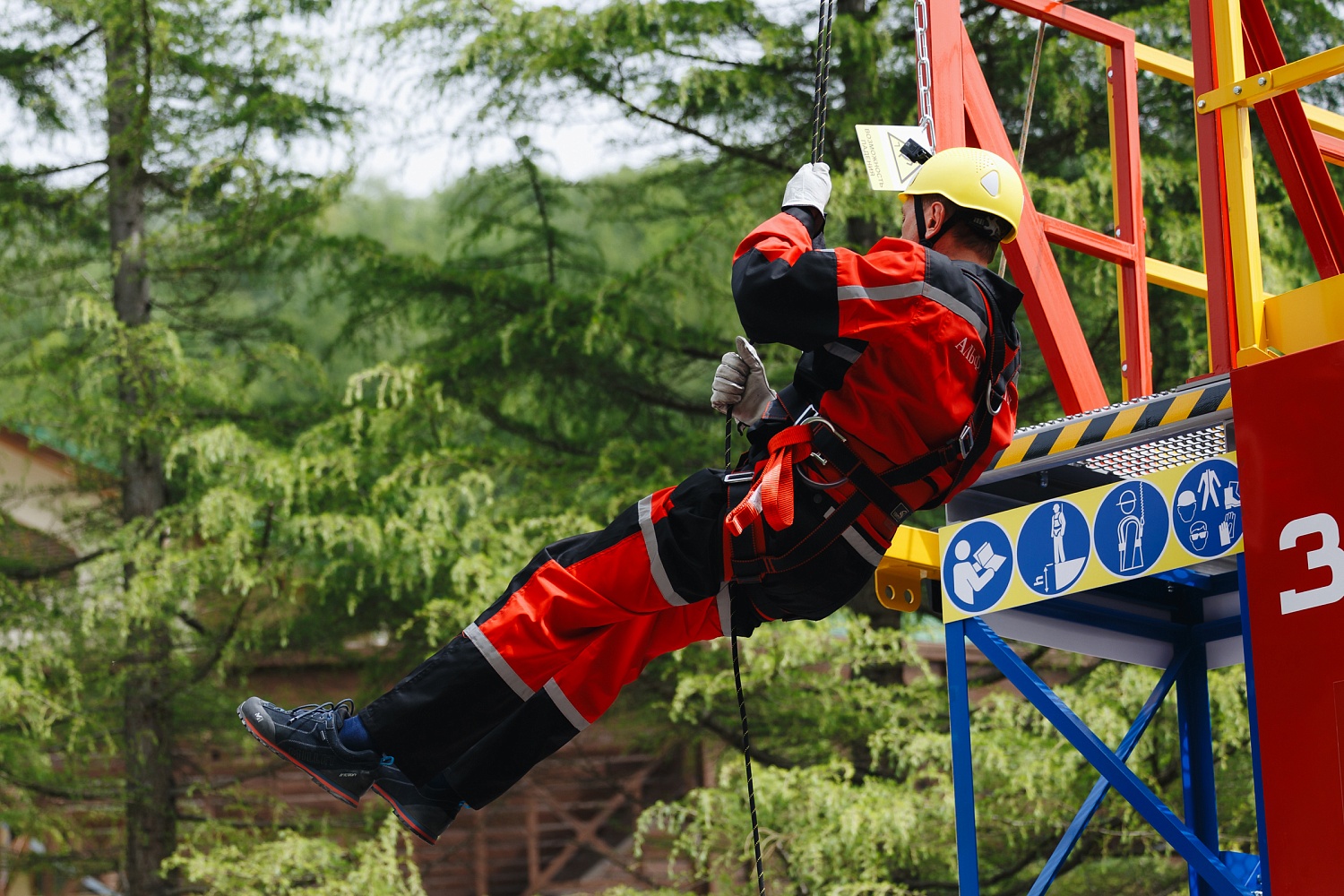 АЛЬФА ГРУПП приняло активное участие с 24 по 27 апреля в совещании на тему «Итоги работы по охране труда, промышленной, противофонтанной, пожарной и газовой безопасности в дочерних обществах и организациях ПАО „Газпром“ в 2023 году и задачи на 2024 год».